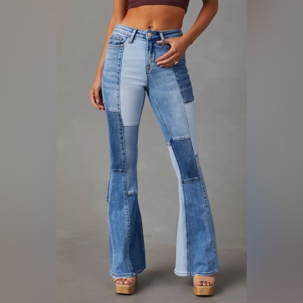 NWOT Vici Melissa Patchwork High Rise Bell Bottom Jeans 25
